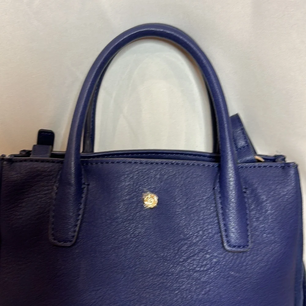 Lauren Conrad blue cross body excellent condition